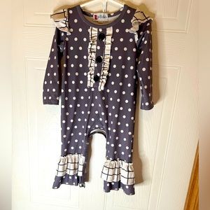 NWOT Wellie Kate Toddler Girl size 18 months tan/cream/ gray ruffle romper.